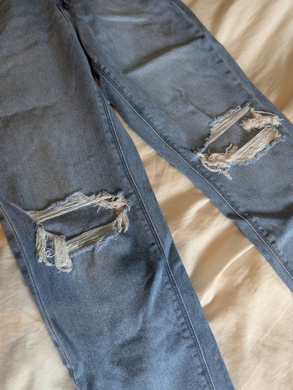 AE Ripped Mom Jean - Short - Picture 5 of 12